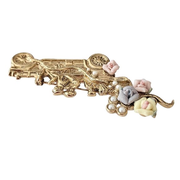 1928 Brand Porcelain Rose Car, Lady Passenger Driver Brooch Faux Pearl Pin - Picture 2 of 7